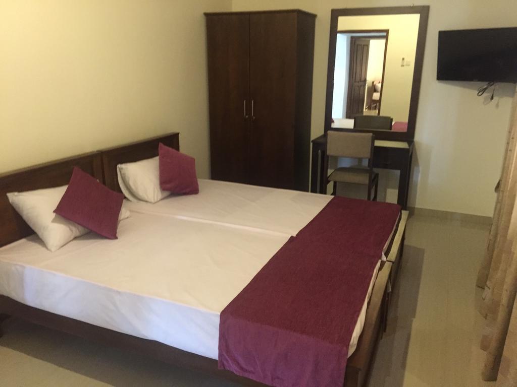 Hasara Villa One Polgasowita Ngoại thất bức ảnh