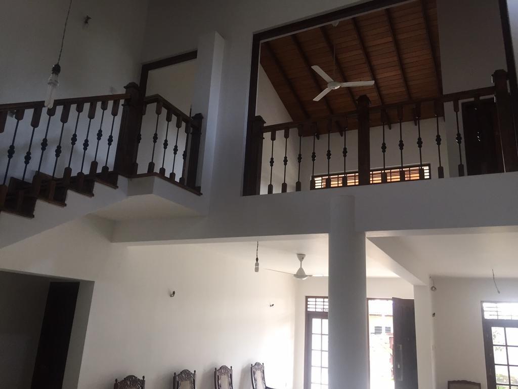 Hasara Villa One Polgasowita Ngoại thất bức ảnh