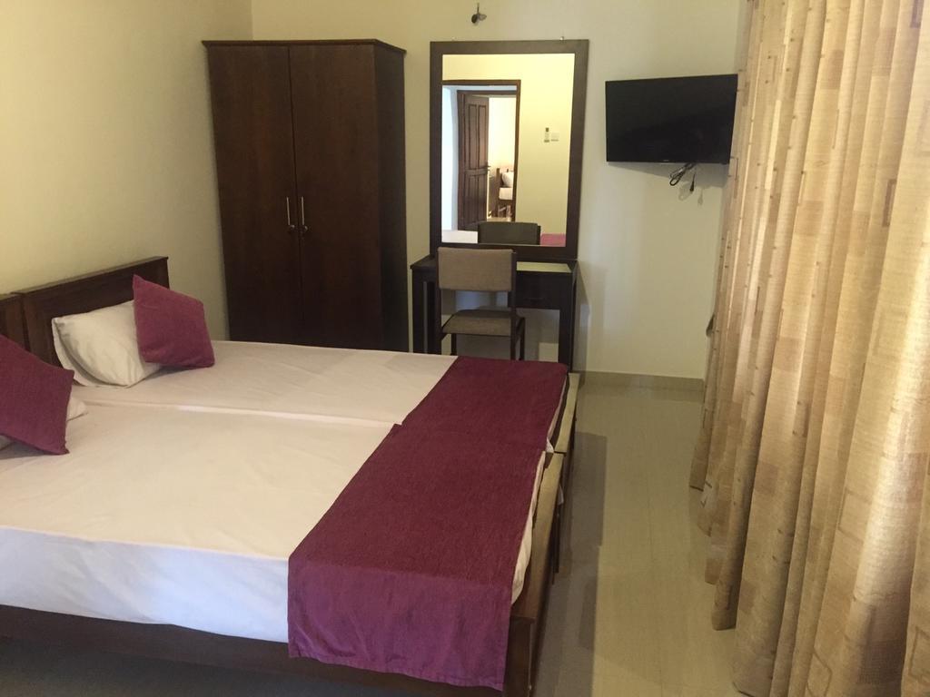 Hasara Villa One Polgasowita Ngoại thất bức ảnh